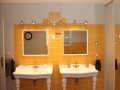 apd04sau1-salle de bain avec douche et baignoire