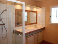apd04smo1-salle-de-bain-spacieuse
